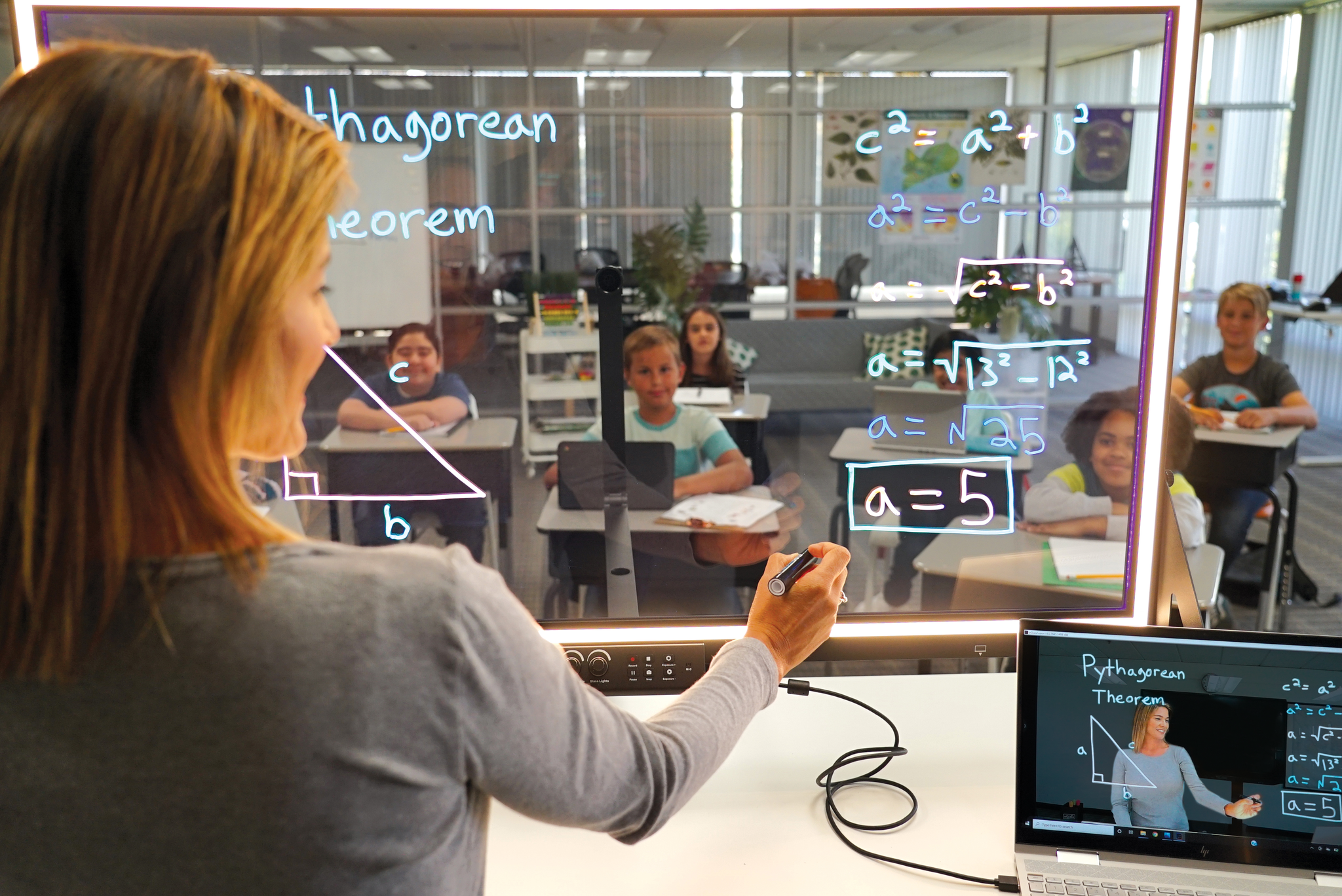 eGlass-Teacher-Writing-2